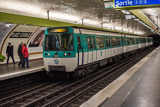 Paris Mtro-Ligne 7-MF77-Place d'Italie 002