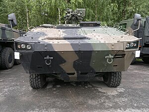 Patria AMV edestä.jpg