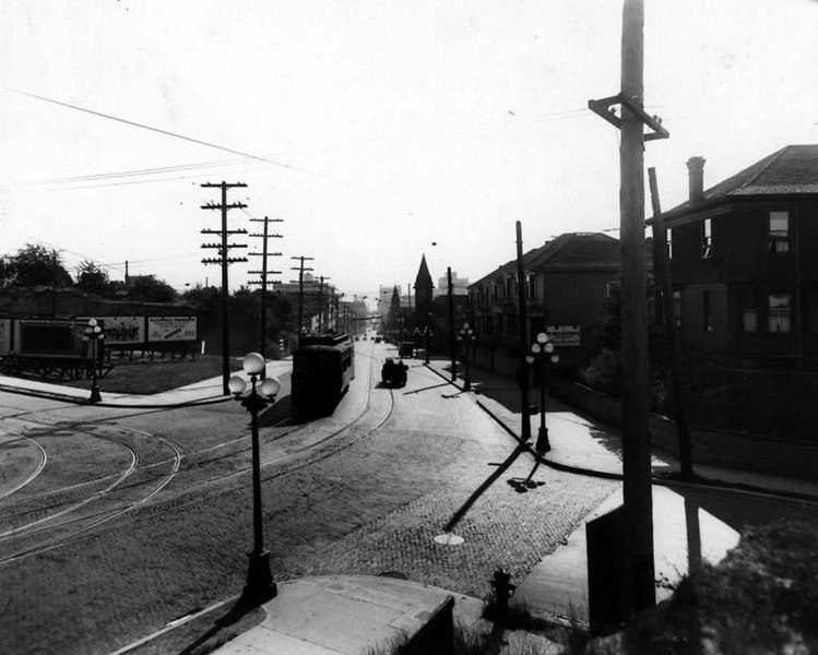 File:Pine St from Melrose Ave, Seattle (CURTIS 494).jpeg