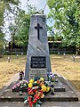 Pomnik upamiętniający żołnierzy z kampanii wrześniowej na kwaterze wojskowe cmentarza parafialnego