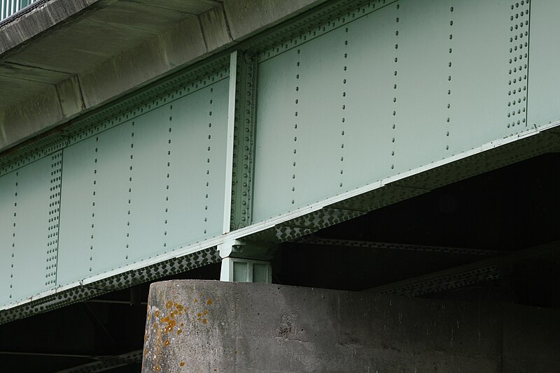 Fichier:Pont du Maréchal Joffre - poutre.JPG