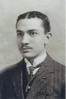 Portrait of Ahmed Zaki Abushady, (1892-1955) as a young man, ca 1909, taken in Cairo, Egypt.jpg