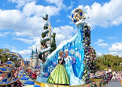 Princess Garden, Festival of Fantasy Parade (15985885363).jpg