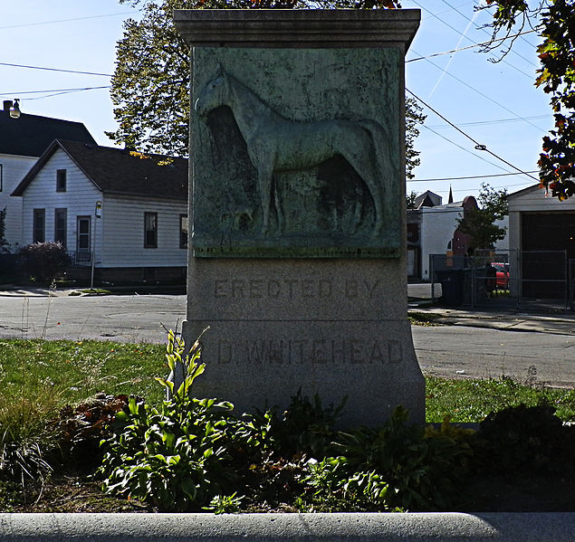 File:R.D.WhiteheadMonument1910.jpg