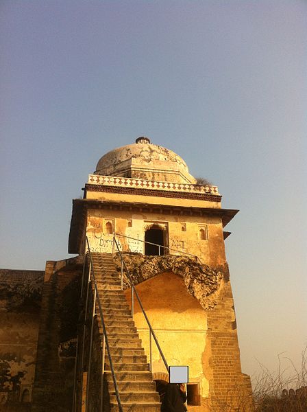 File:Raja Man Singh's Haveli Front view.jpg