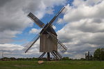 Restaurierte Windmühle von 1747 in Wettmar (Burgdorf) IMG 5535.jpg