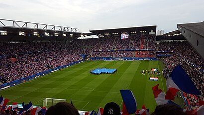 Comment aller à Stade de la Route de Lorient en transport en commun - A propos de cet endroit