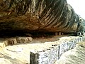 چٹان سے تراشیدہ بودھ غار