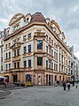 Stadtpalais in geschlossener Bebauung und Ecklage (Anschriften: Katharinenstraße 23 und Brühl 18), mit Hofbebauung