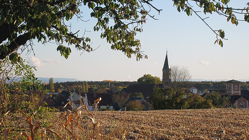 File:Ruelzheim Ansicht.jpg