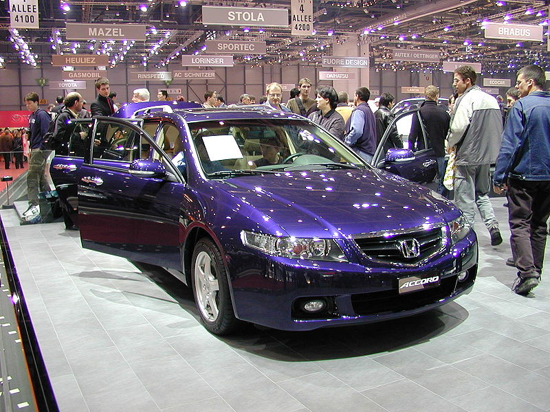 File:SAG2004 131 Honda Accord.jpg