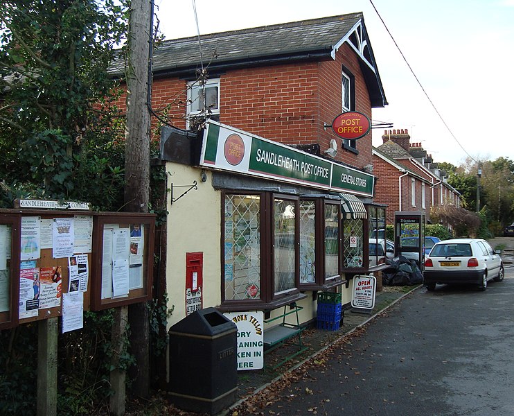 File:SP6 204 Sandleheath Post Office ... (4068842649).jpg