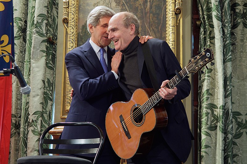 File:Secretary Kerry Hugs Massachusetts-Based Artist Taylor After He Sings 'You've Got a Friend' to Honor Paris Shooting Victims (16105974138).jpg