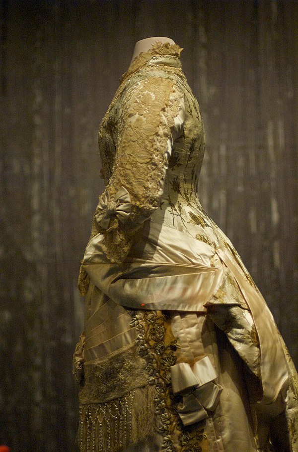 Lucy Hayes's Reception Gown, Smithsonian National Museum of American History