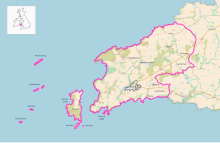 Map of St. Davids in Pembrokeshire, Wales, demonstrating the size of the settlement, compared to its wider city boundary. Also indicated are isolated hamlets and offshore islands.
.mw-parser-output .legend{page-break-inside:avoid;break-inside:avoid-column}.mw-parser-output .legend-color{display:inline-block;min-width:1.25em;height:1.25em;line-height:1.25;margin:1px 0;text-align:center;border:1px solid black;background-color:transparent;color:black}.mw-parser-output .legend-text{}  Community/city boundaries
  Main settlement area