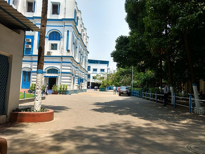 File:St James' School - Kolkata.jpg