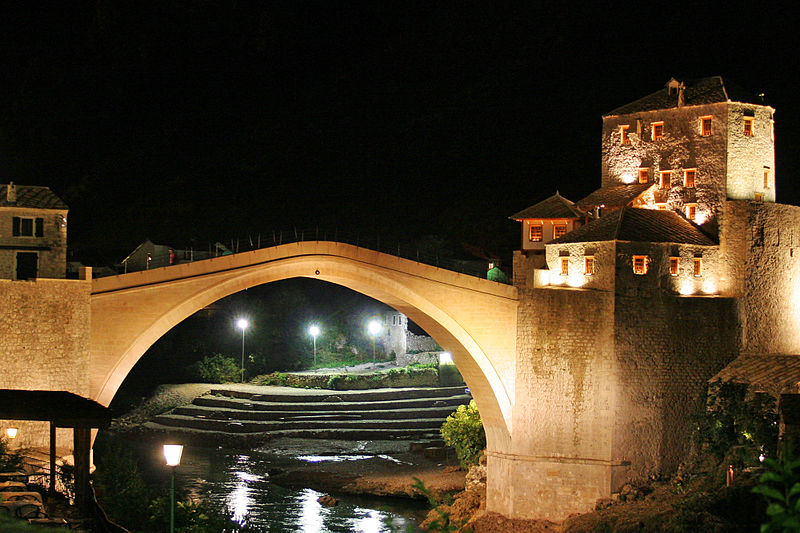 File:Stari most - night.jpg