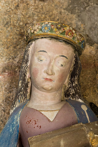 File:Statue de sainte Catherine d'Alexandrie, église Saint-Hilaire, Le Neufbourg, France-3.jpg