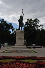 Socha Stefana Cel Mare, Kišiněv, Moldavsko (7992602549) .jpg