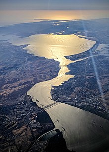 carquinez strait bay pablo suisun san wikipedia crossing reyes bridges upper bottom point center