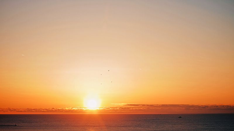 File:Sunrise over Lake Michigan.jpg