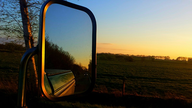 File:Sunset, car, mirror.jpg