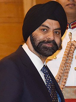 The President, Shri Pranab Mukherjee presenting the Padma Shri Award to Shri Ajaypal Singh Banga, at a Civil Investiture Ceremony, at Rashtrapati Bhavan, in New Delhi on March 28, 2016 (cropped)