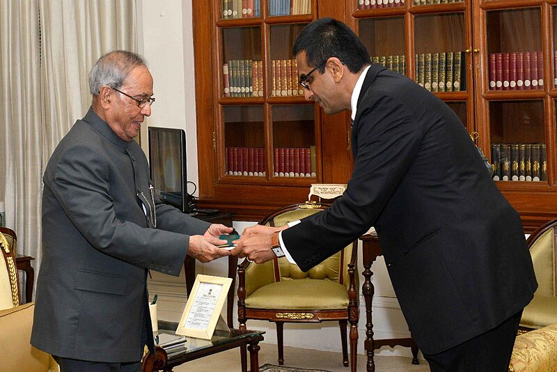 File:The President of India, Shri Pranab Mukherjee meeting with Dr. Justice Dhananjaya Y. Chandrachud, Chief Justice of Allahabad High Court, at Rashtrapati Bhavan (2).jpg