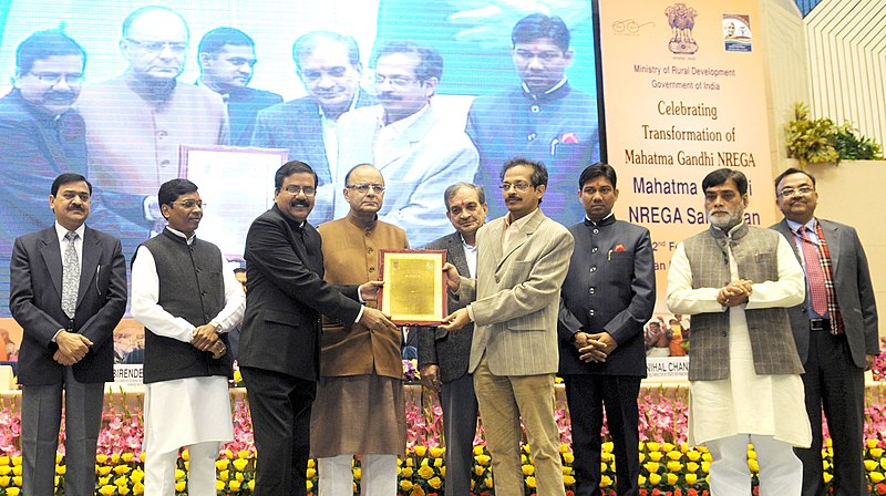 File:The Union Minister for Finance, Corporate Affairs and Information & Broadcasting, Shri Arun Jaitley presented the MGNREGA State Awards, at the MGNREGA SAMMELAN-2016, in New Delhi. The Union Minister for Rural Development (1).jpg