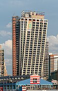 The XI, west tower under construction