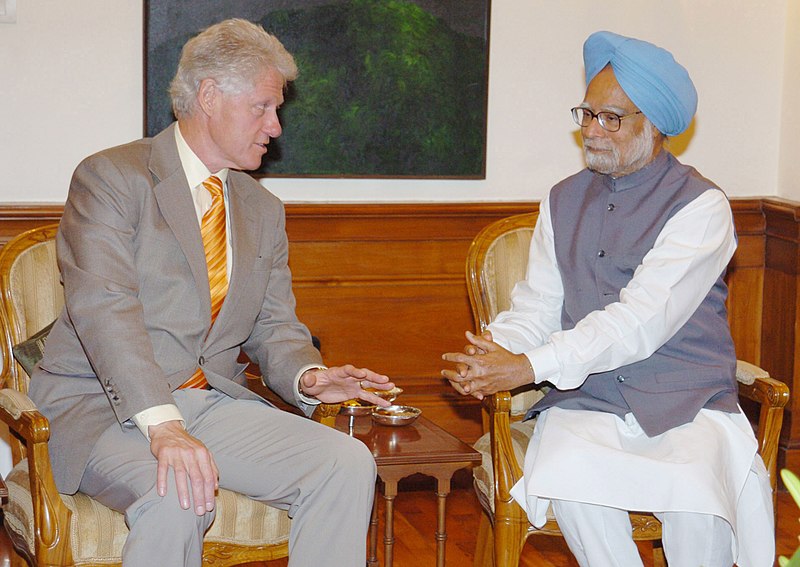 File:The former United States President, Mr. William J. Clinton calling on the Prime Minister, Dr. Manmohan Singh, in New Delhi on February 19, 2006.jpg