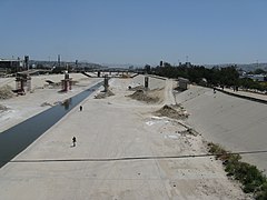 Tijuana river - bridge under construction - panoramio.jpg