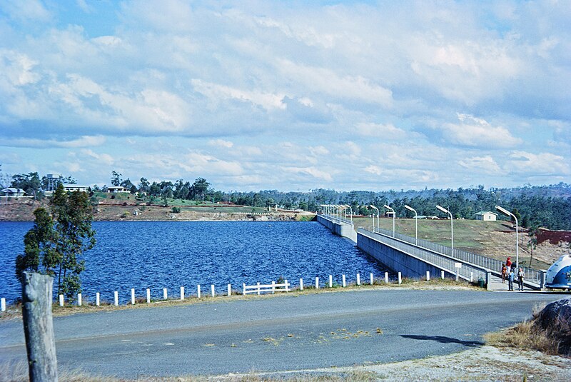 File:Tinaroo Dam, Queensland QUT-7261-1.jpg