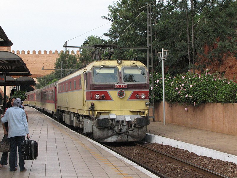 File:Train heading Fes at Rabat Train Station.jpg