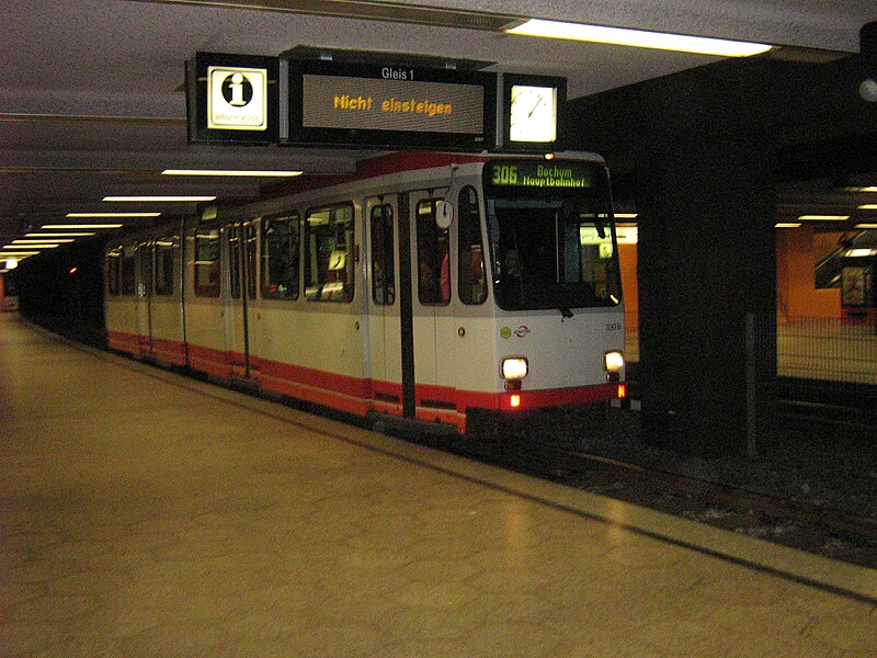 File:Tram bochum2.jpg