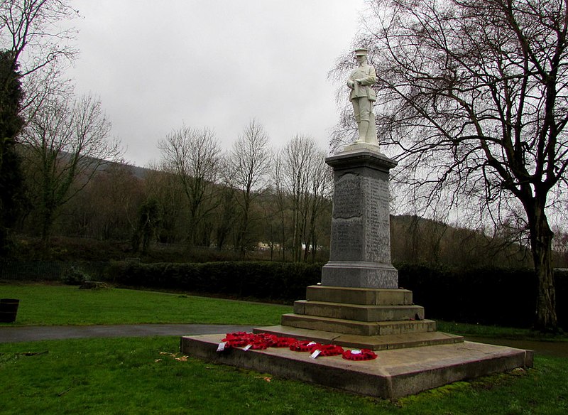 File:Troedyrhiw War Memorial - geograph.org,uk - 6084016.jpg