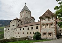 Замък Тростбург в Айзактал