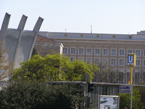 Entrance to Platz der Luftbrücke U-Bahn station, with Airlift Memorial