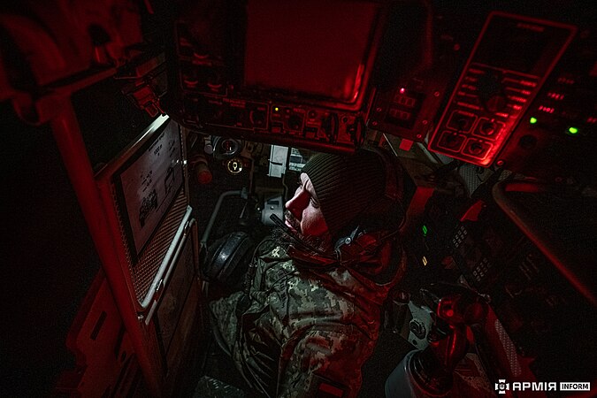 Inside a Leopard 2A6 in Ukraine. Image from armyinform.com.ua