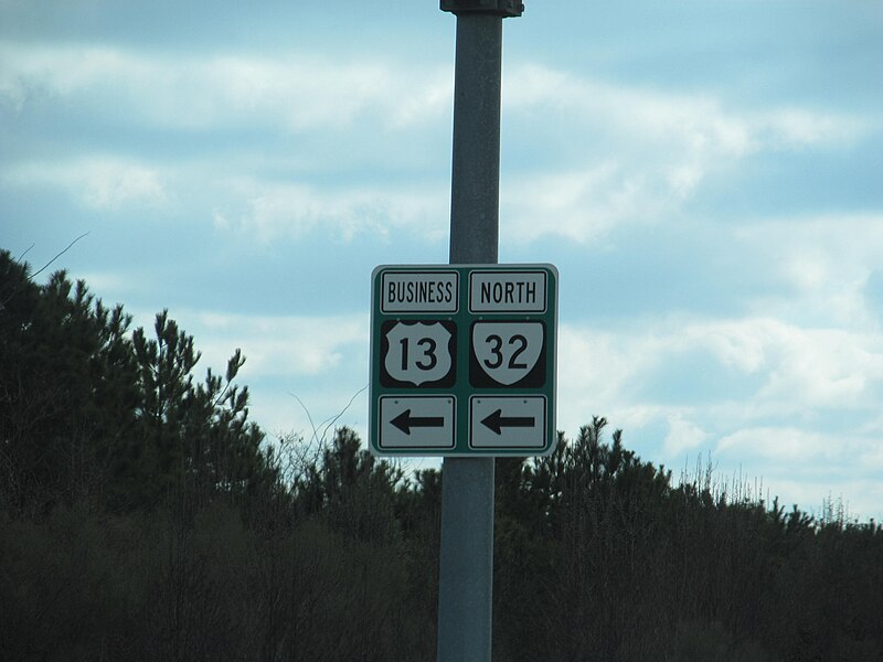 File:US Route 13 - Virginia (8599156939).jpg