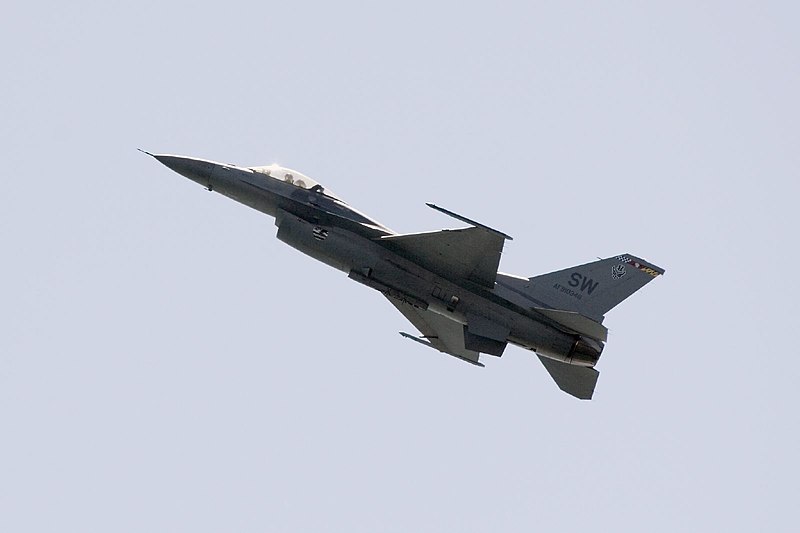 File:United States Air Force F-16CJ Falcon East Coast Demonstration Team (1336475454).jpg