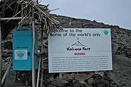 Volcano Post Yasur.JPG