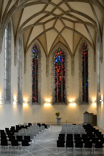 File:Wasserkirche - Innenansicht 2012-09-26 15-21-25 ShiftN.jpg