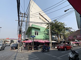 <span class="mw-page-title-main">Charoen Rat Road</span> Road in Bangkok, Thailand