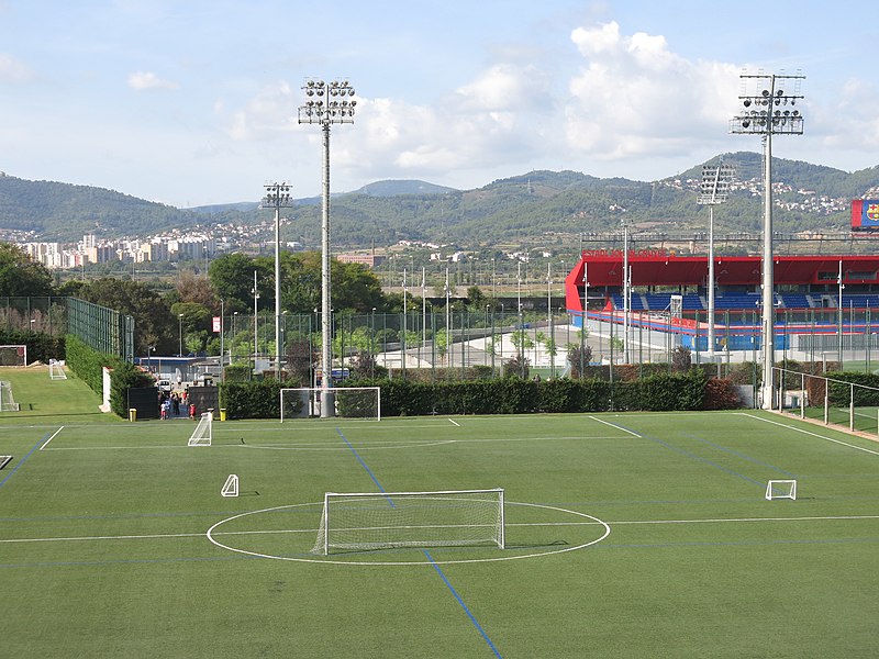 File:013 Ciutat Esportiva Joan Gamper (Sant Joan Despí), camp de gespa i estadi Johan Cruyff.jpg