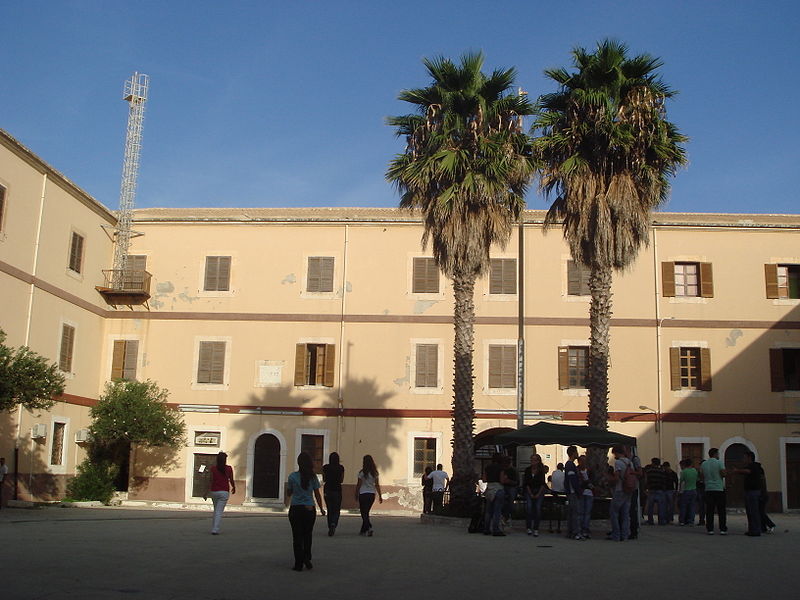 File:0535 - Siracusa - università - Foto Giovanni Dall'Orto, 15-Oct-2008.jpg