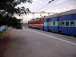 17406 Krishna Express LGD WAP-4 loco 01.jpg көмегімен