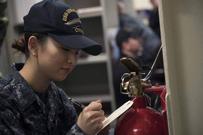 File:180228-N-YW238-0101 - SN Juhyun Lee, USN.jpg