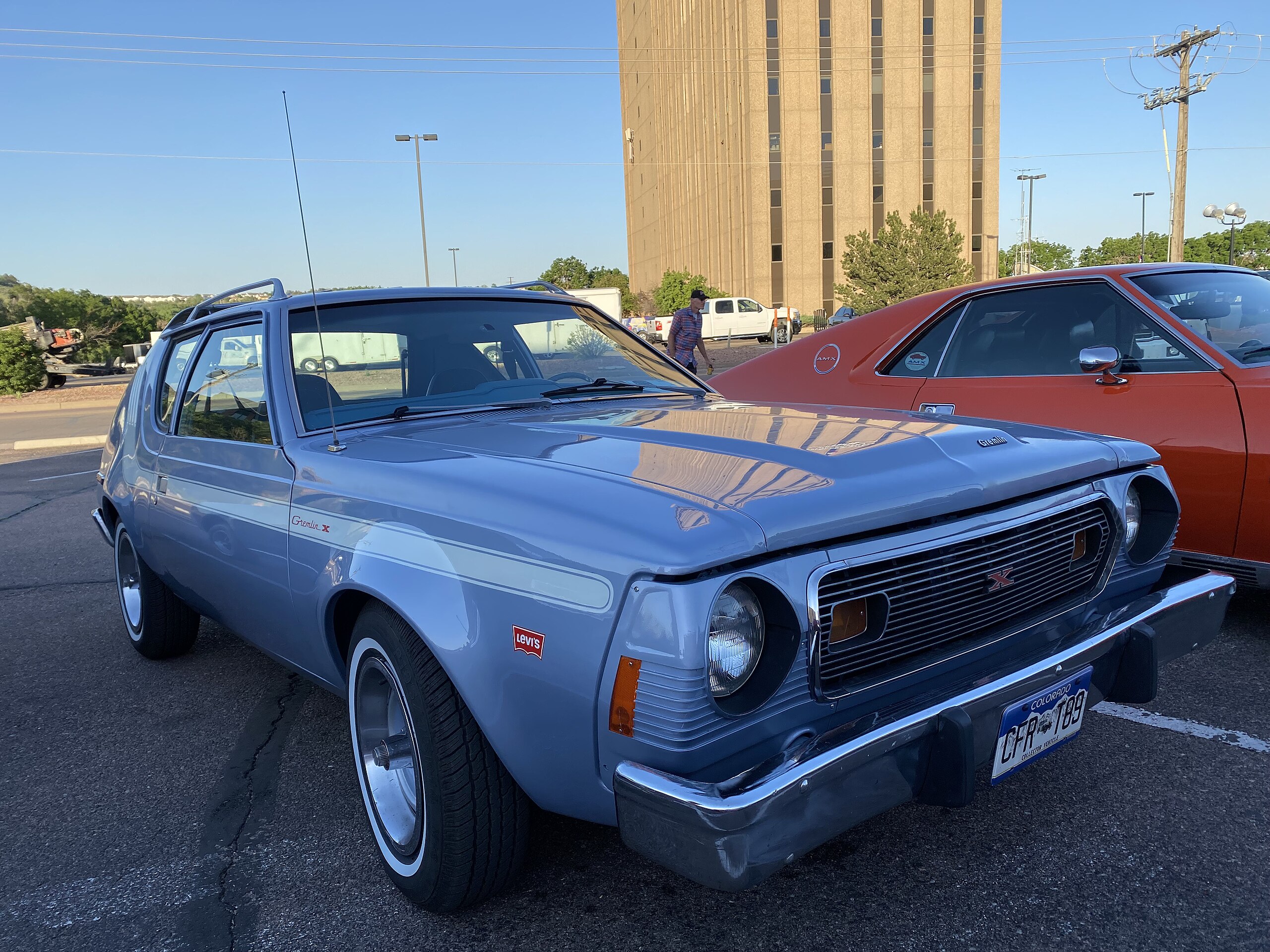 File:1974 AMC Gremlin X and Levi's package in Diamond blue at 2021 AMO   - Wikimedia Commons