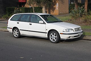 1998 Volvo V40 2.0 station wagon (22270337505)